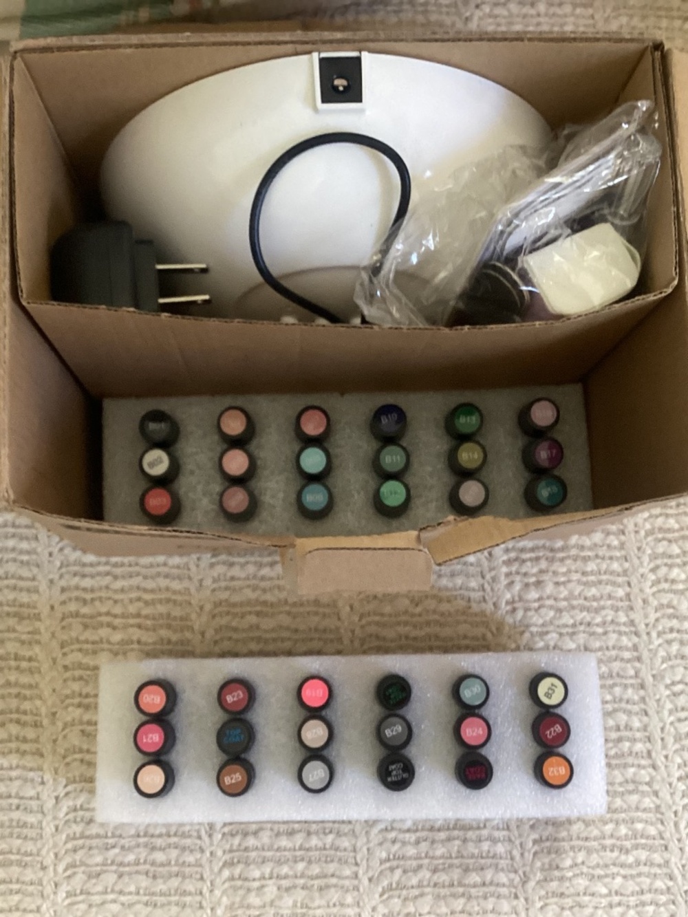 NIB Jodsone Gel Nail Polish Kit with 32 gEL  polish Colors